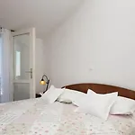 Ane - By Guide 别墅 *