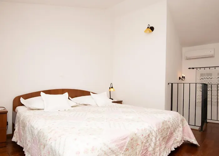 Villa Ane - By Guide *